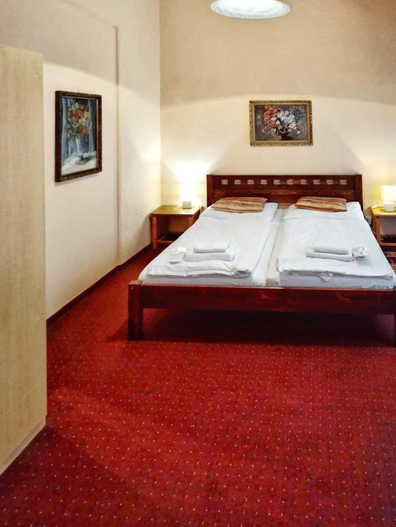 Delux Kolonada Apartment Карлови Вари Екстериор снимка