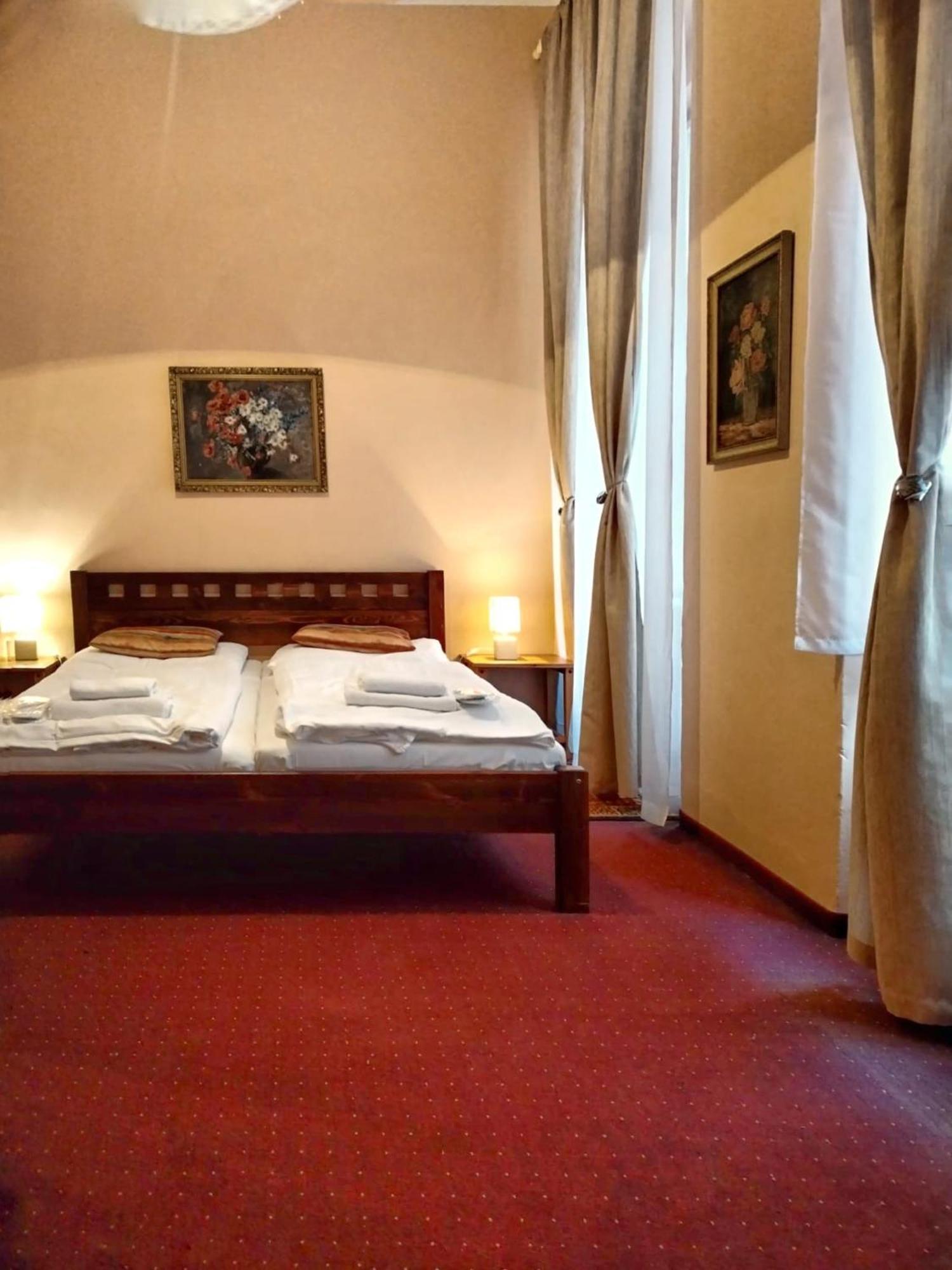 Delux Kolonada Apartment Карлови Вари Екстериор снимка